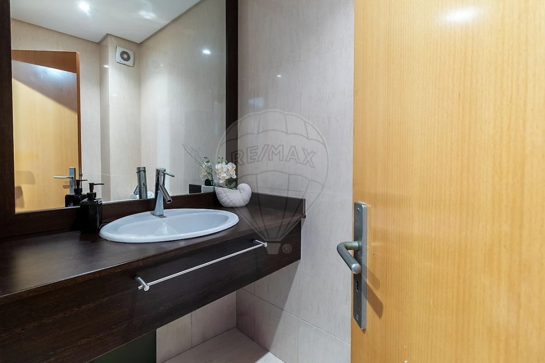 Apartamento T3 para Venda em Canelas Foto 18