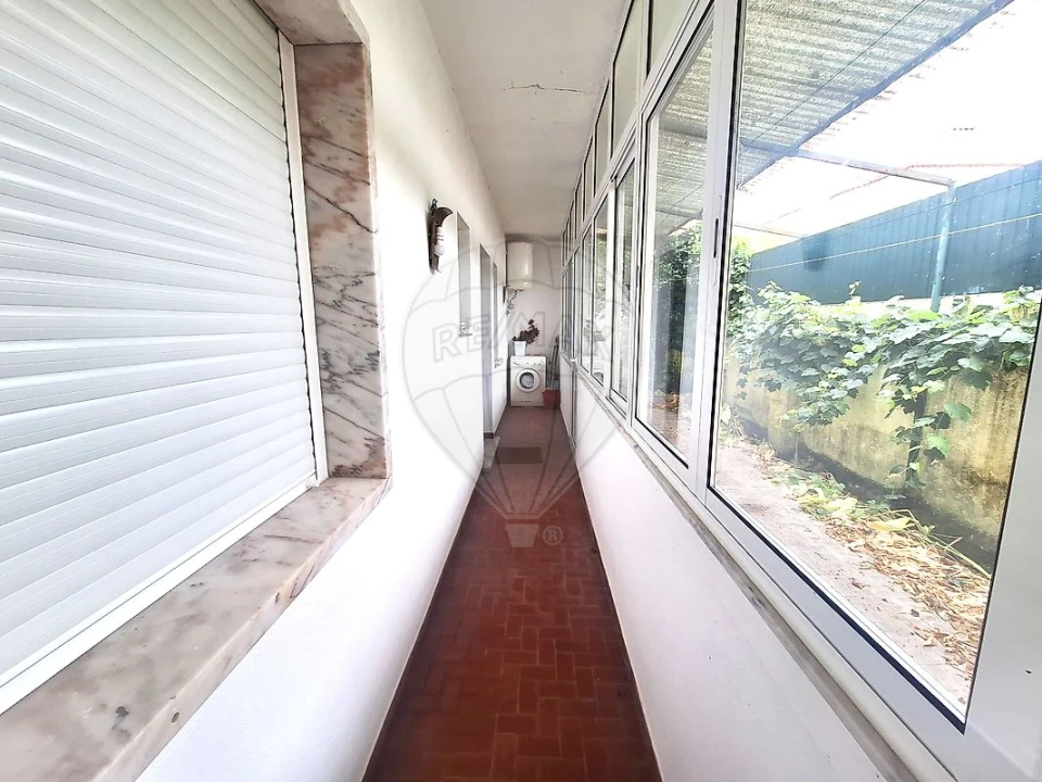 Moradia T2 para Venda em Mina de Água Foto 12