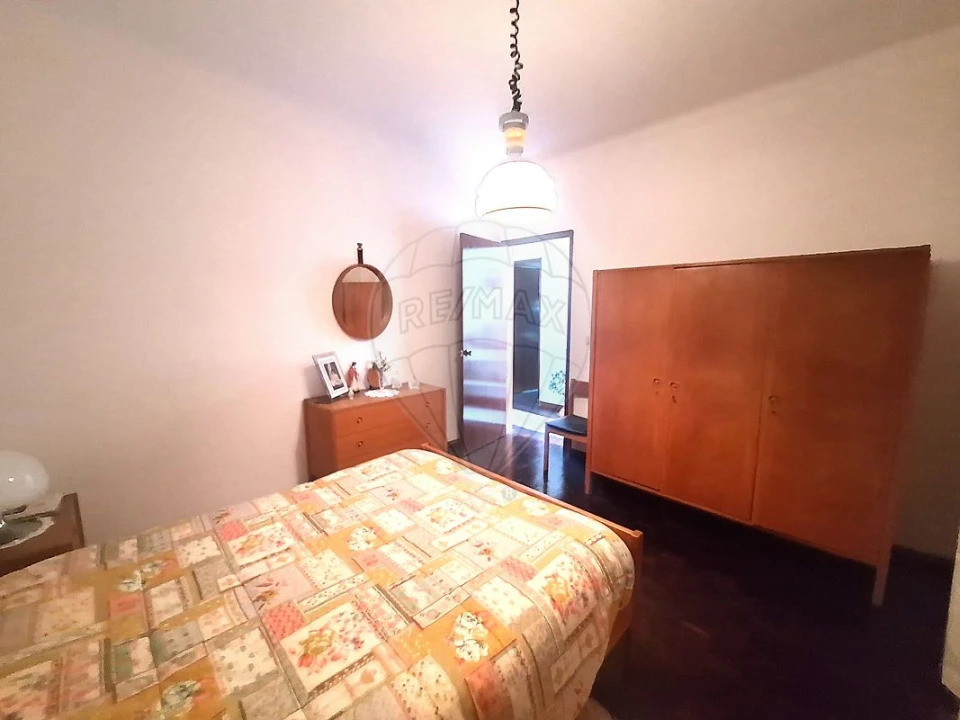 Moradia T2 para Venda em Mina de Água Foto 7