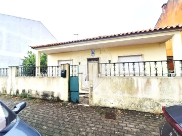 Moradia T2 para Venda em Mina de Água