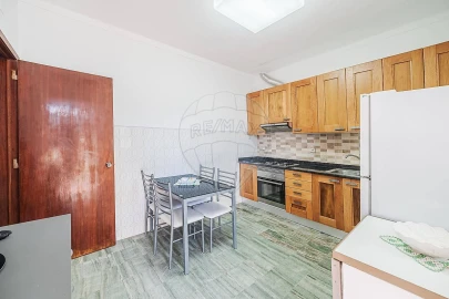 Moradia T2 para Venda em Mina de Água
