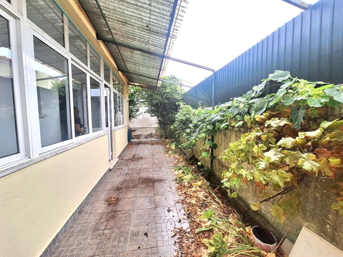 Moradia T2 para Venda em Mina de Água Foto 10
