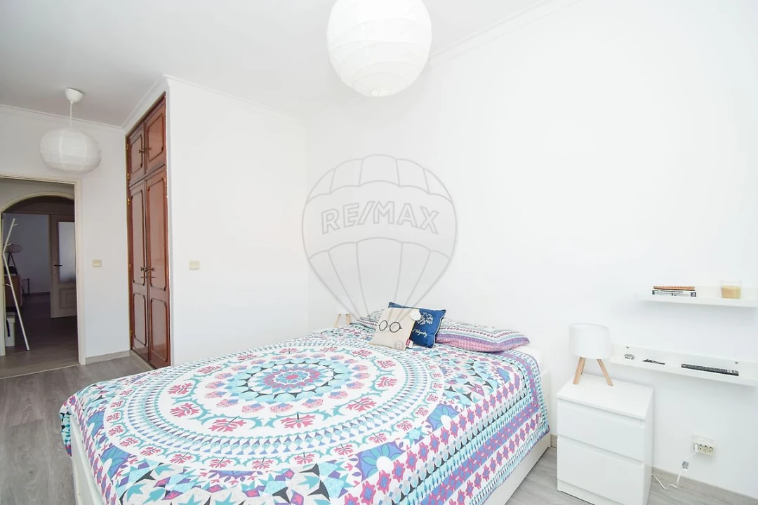 Apartamento T2 para Venda em Cacém e São Marcos Foto 2