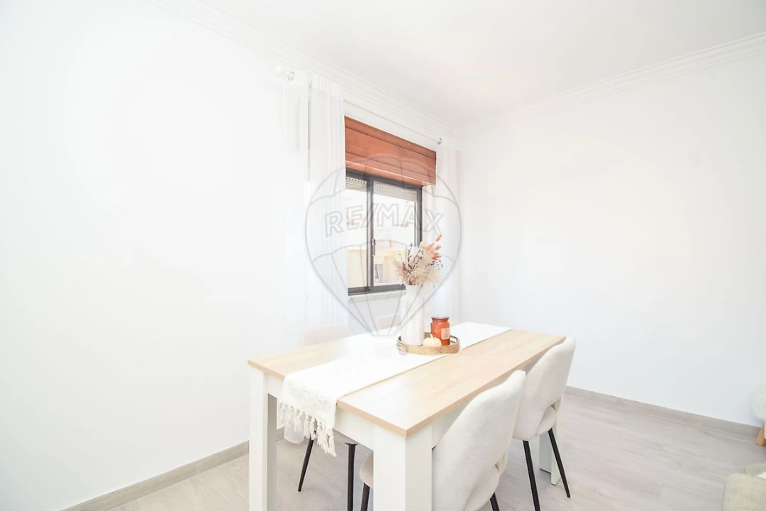 Apartamento T2 para Venda em Cacém e São Marcos Foto 14