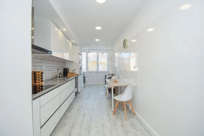 Apartamento T2 para Venda em Cacém e São Marcos