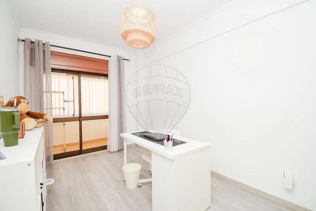 Apartamento T2 para Venda em Cacém e São Marcos Foto 5