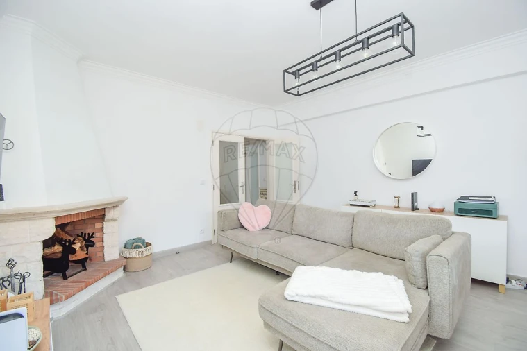 Apartamento T2 para Venda em Cacém e São Marcos Foto 12