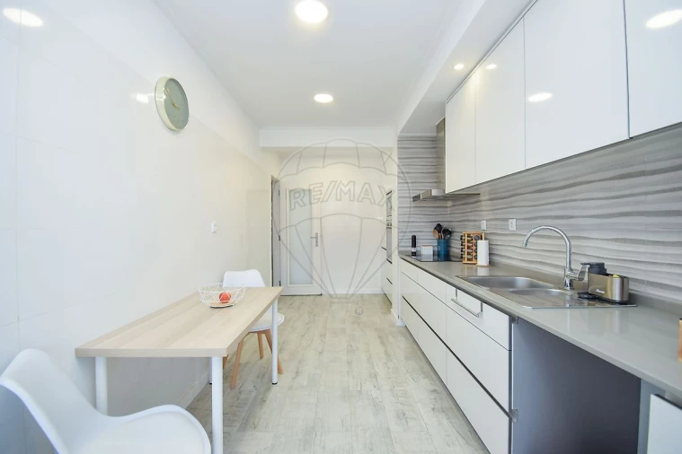 Apartamento T2 para Venda em Cacém e São Marcos Foto 18