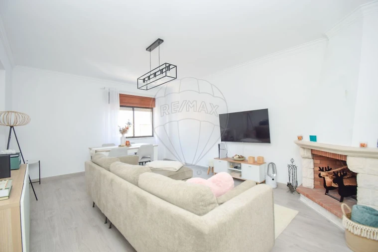 Apartamento T2 para Venda em Cacém e São Marcos Foto 11
