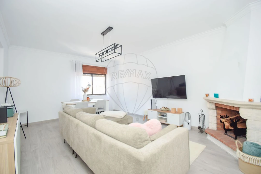 Apartamento T2 para Venda em Cacém e São Marcos Foto 11