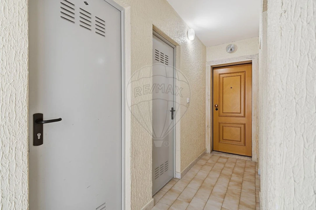 Apartamento T2 para Venda em Vialonga Foto 19