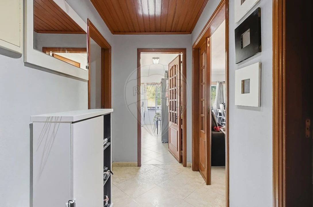 Apartamento T2 para Venda em Vialonga Foto 2