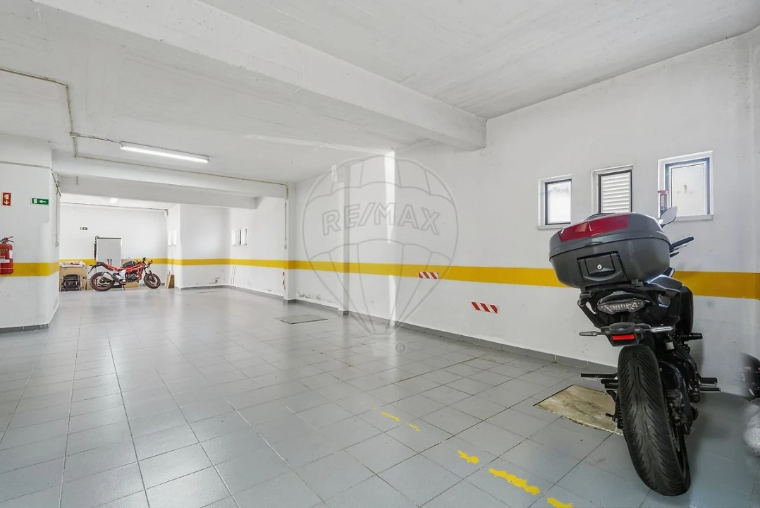 Apartamento T2 para Venda em Vialonga Foto 18