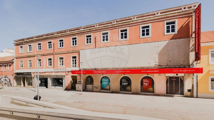 Prédio para Venda em Barreiro e Lavradio