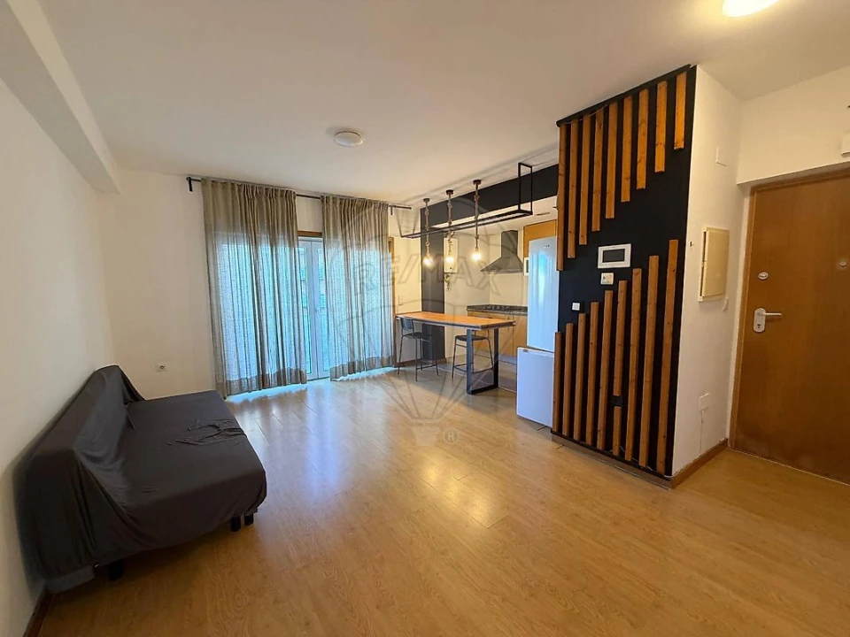 Apartamento T1 para Arrendamento em Ovar, São João, Arada e São Vicente de Pereira Jusã Foto 5