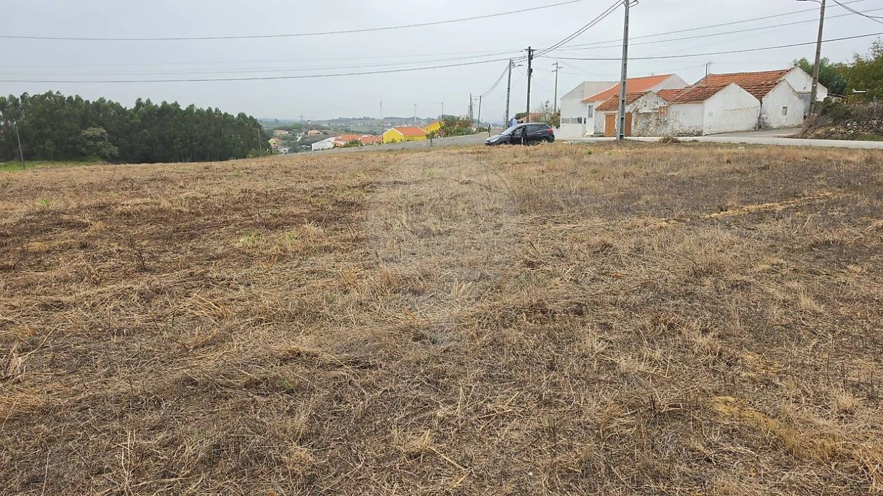 Terreno para Venda em Santo Quintino Foto 1