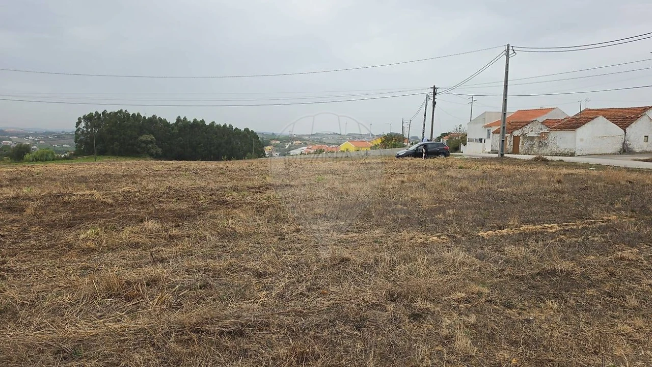 Terreno para Venda em Santo Quintino Foto 2