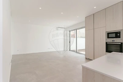 Moradia T3 para Arrendamento em Amora