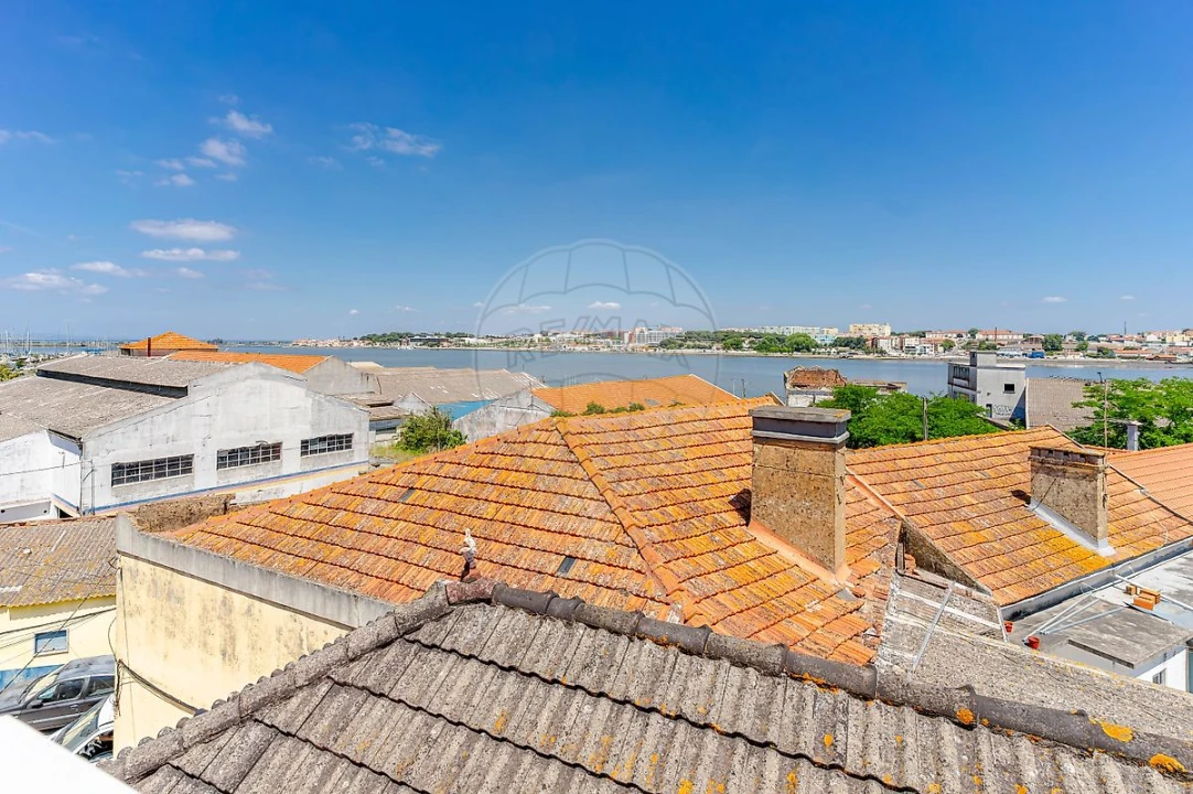 Moradia T3 para Arrendamento em Amora Foto 15