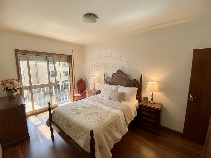 Apartamento T1 para Arrendamento em Aldoar, Foz do Douro e Nevogilde Foto 2