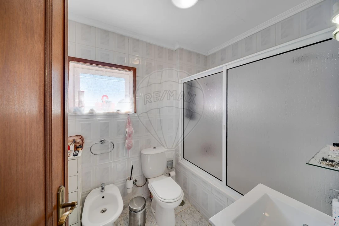 Apartamento T4 para Venda em Palhaça Foto 16