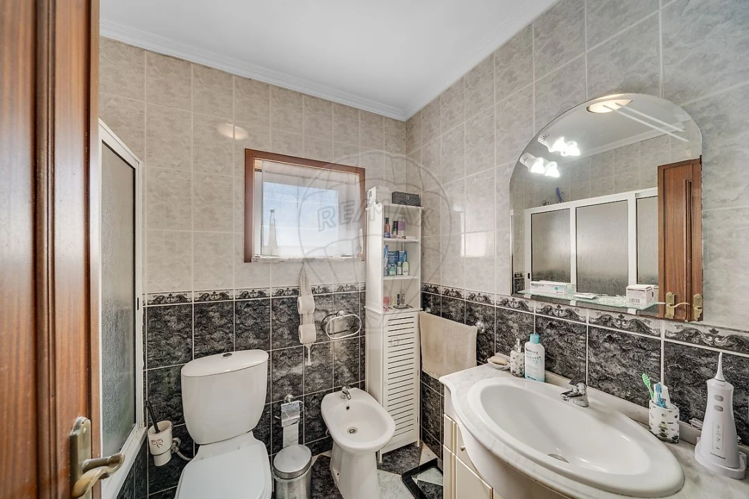 Apartamento T4 para Venda em Palhaça Foto 17