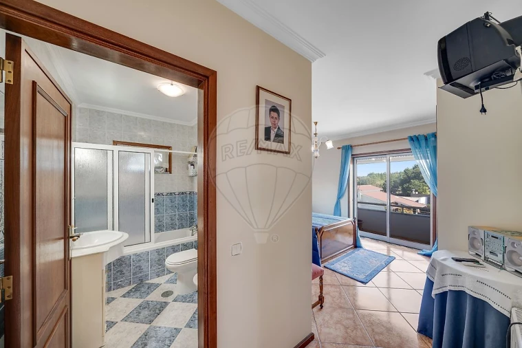 Apartamento T4 para Venda em Palhaça Foto 14