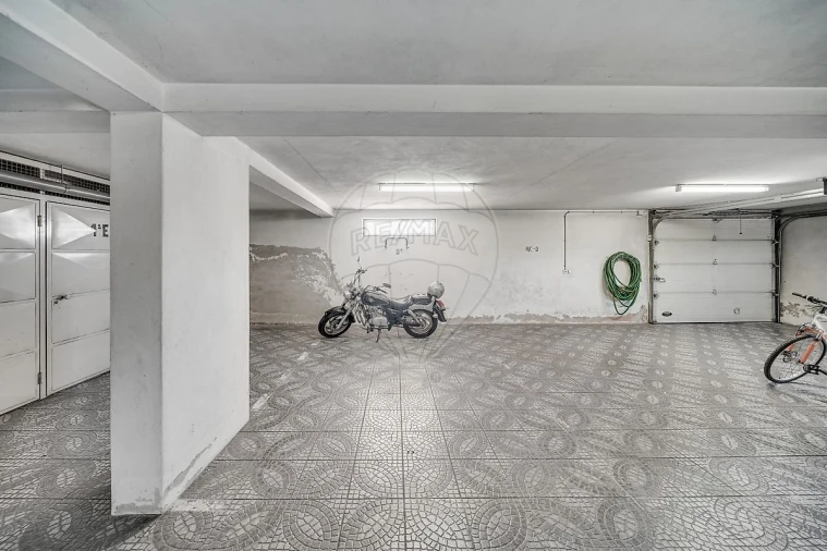 Apartamento T4 para Venda em Palhaça Foto 4