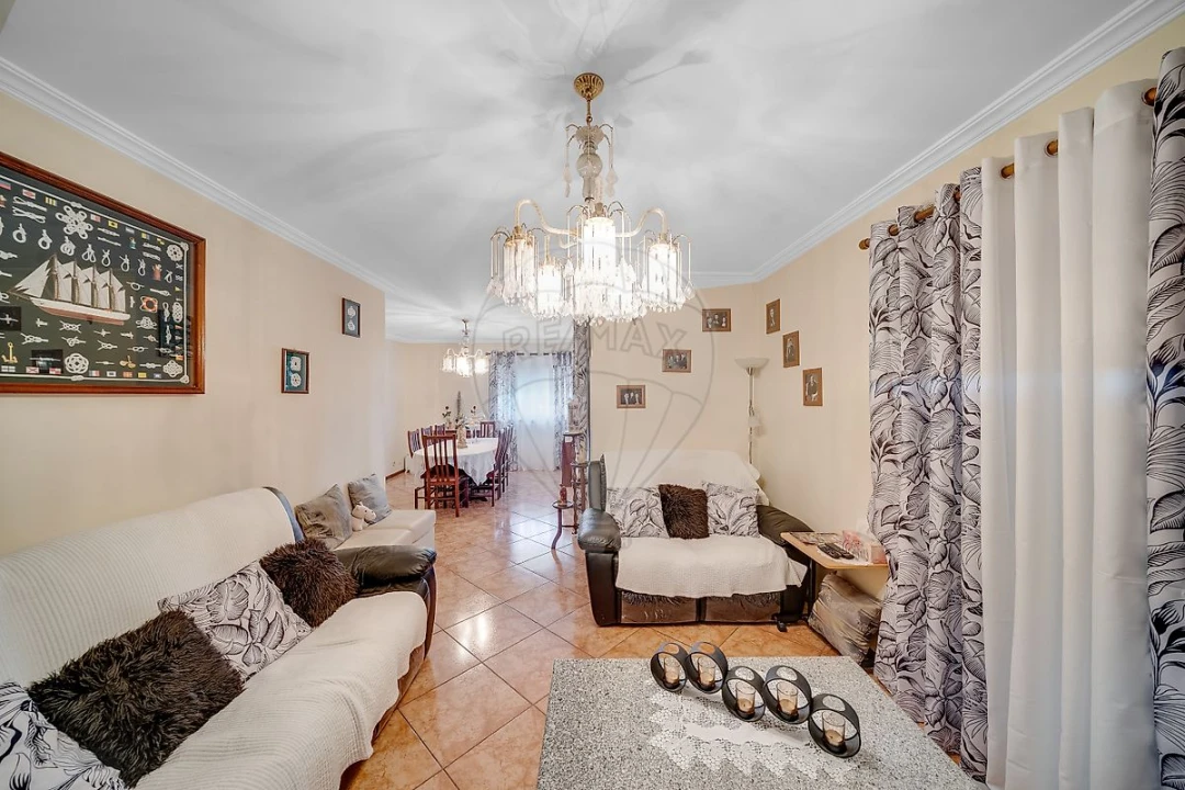 Apartamento T4 para Venda em Palhaça Foto 23