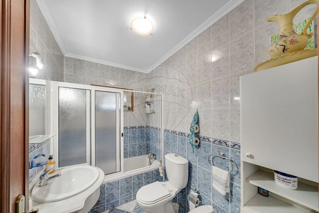 Apartamento T4 para Venda em Palhaça Foto 13