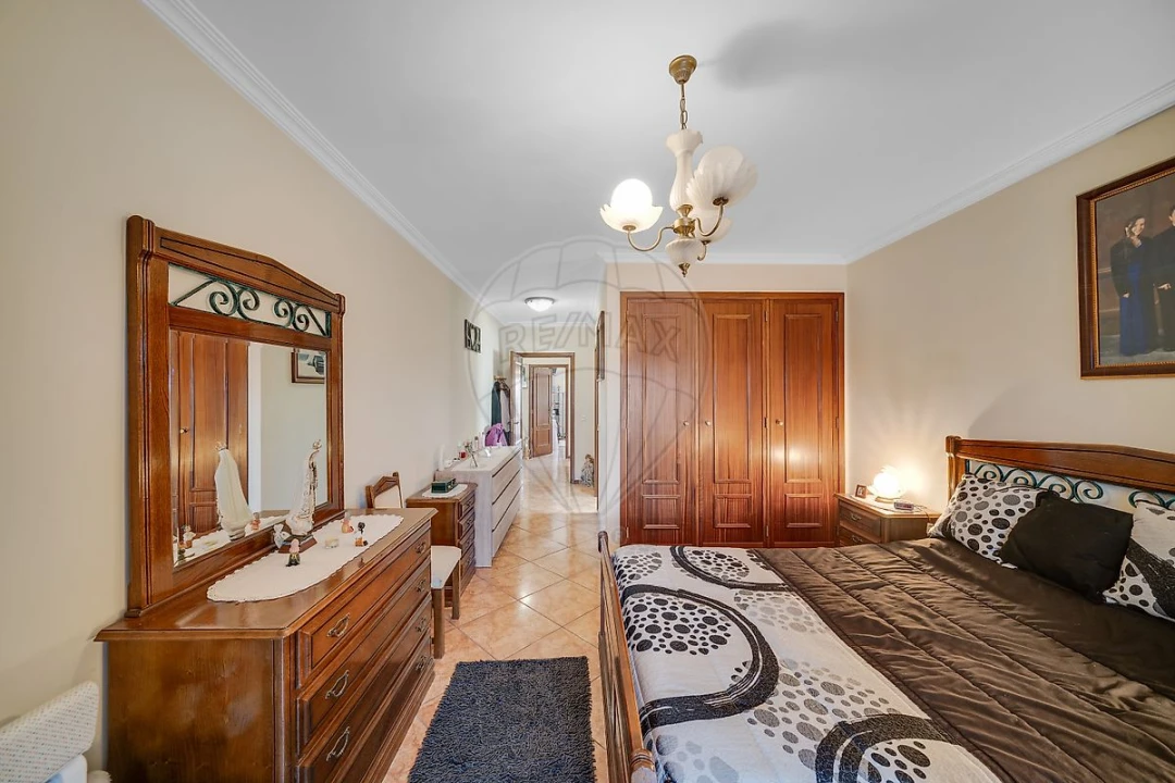 Apartamento T4 para Venda em Palhaça Foto 19