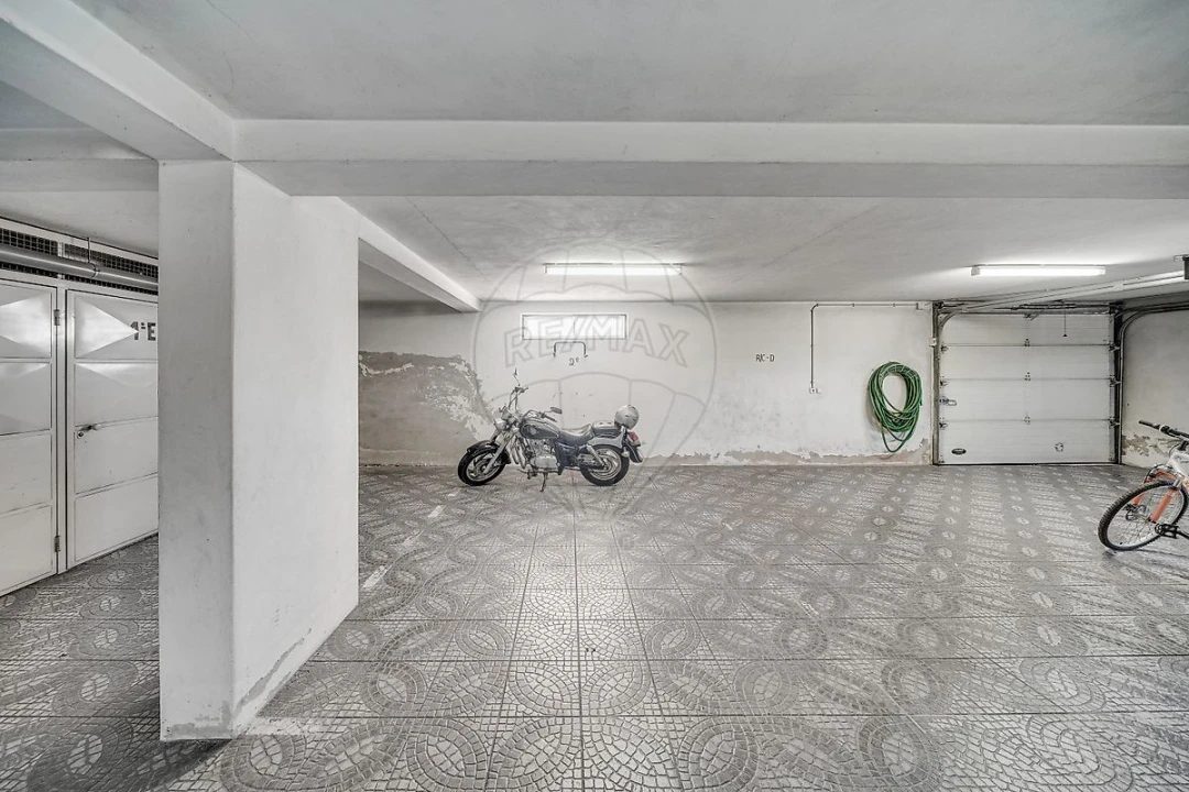 Apartamento T4 para Venda em Palhaça Foto 4