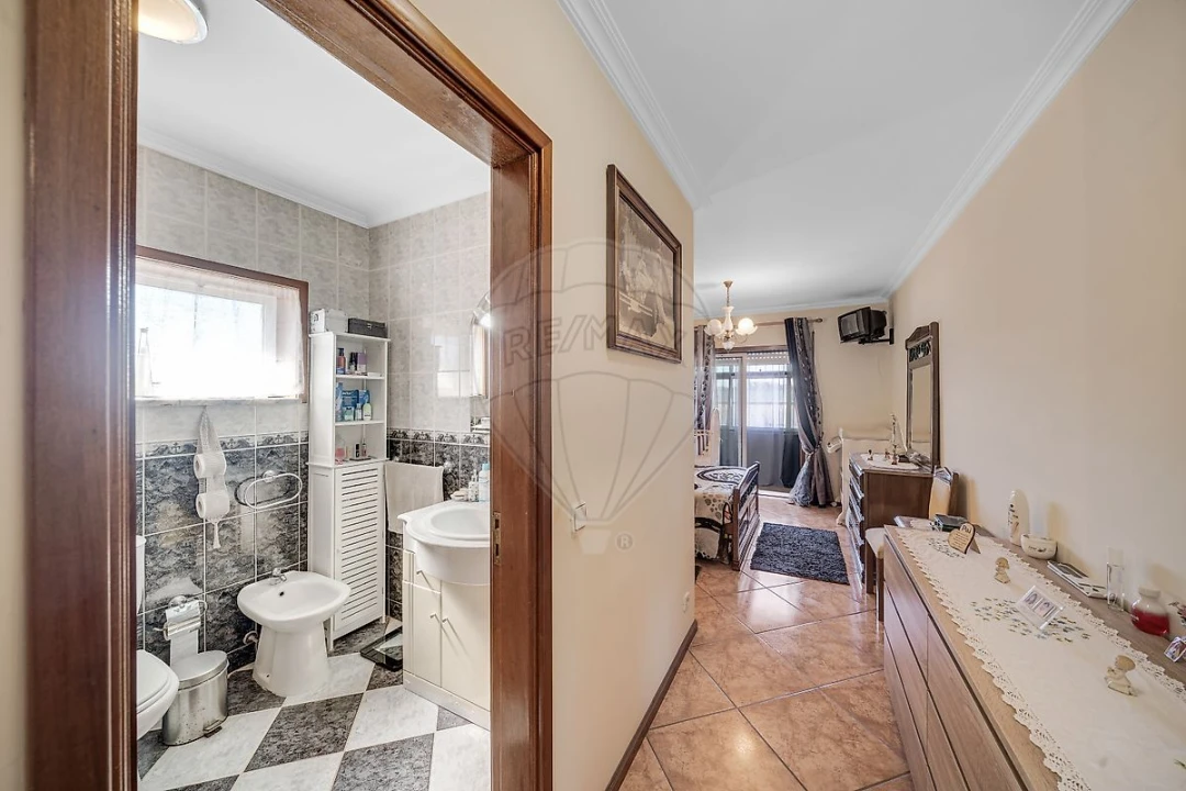 Apartamento T4 para Venda em Palhaça Foto 20