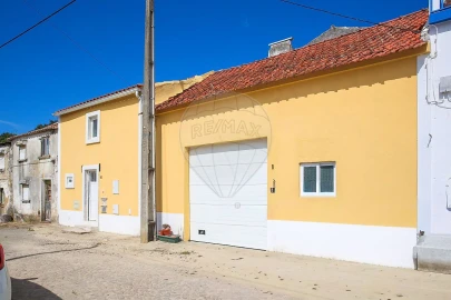 Moradia T2 para Venda em Sobral de Monte Agraço