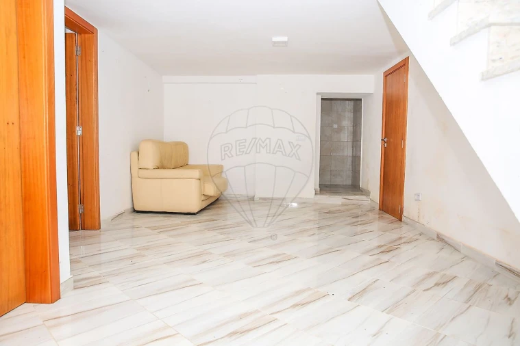 Moradia T2 para Venda em Sobral de Monte Agraço Foto 17