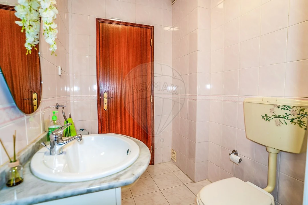 Apartamento T3 para Venda em Benedita Foto 24