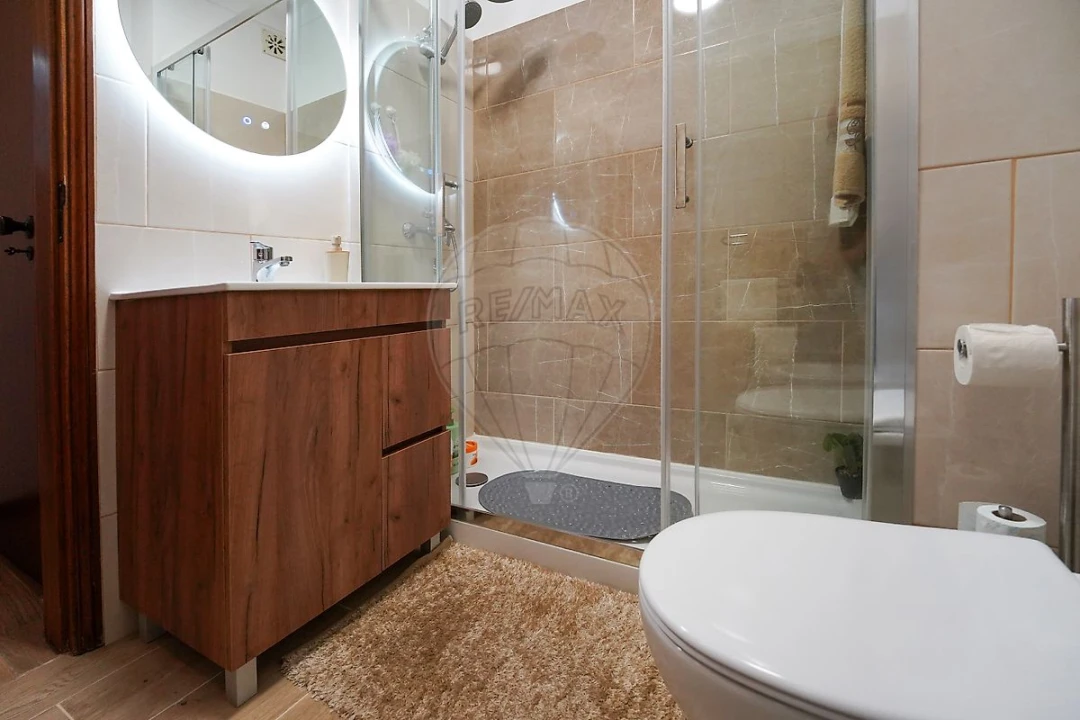Apartamento T1 para Venda em Buarcos Foto 7