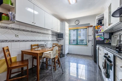 Apartamento T3 para Venda em Castanheira do Ribatejo e Cachoeiras