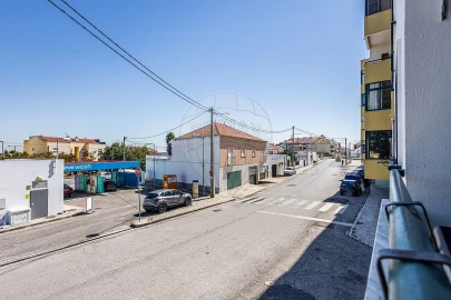 Apartamento T3 para Venda em Castanheira do Ribatejo e Cachoeiras