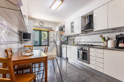 Apartamento T3 para Venda em Castanheira do Ribatejo e Cachoeiras