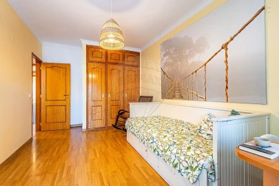 Apartamento T3 para Venda em Castanheira do Ribatejo e Cachoeiras