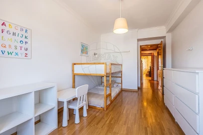 Apartamento T3 para Venda em Castanheira do Ribatejo e Cachoeiras