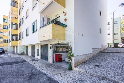 Apartamento T3 para Venda em Castanheira do Ribatejo e Cachoeiras