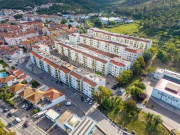 Apartamento T3 para Venda em Castanheira do Ribatejo e Cachoeiras