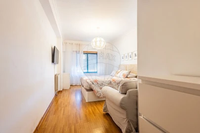 Apartamento T3 para Venda em Castanheira do Ribatejo e Cachoeiras