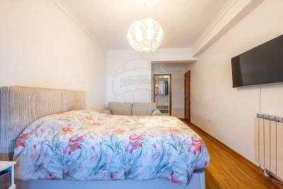Apartamento T3 para Venda em Castanheira do Ribatejo e Cachoeiras