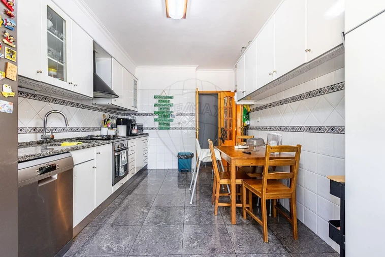 Apartamento T3 para Venda em Castanheira do Ribatejo e Cachoeiras Foto 26