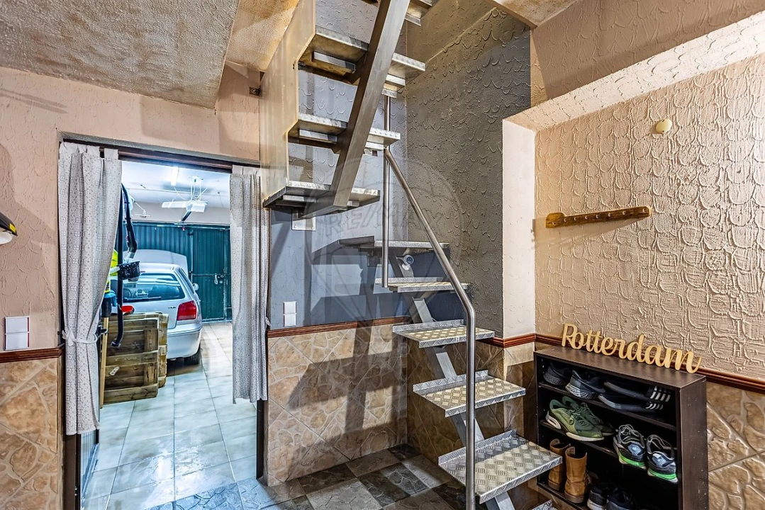 Apartamento T3 para Venda em Castanheira do Ribatejo e Cachoeiras Foto 2