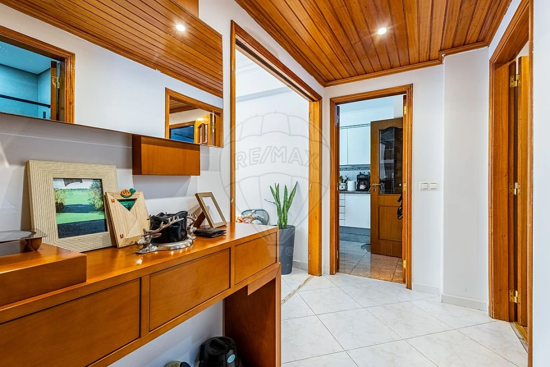 Apartamento T3 para Venda em Castanheira do Ribatejo e Cachoeiras Foto 27
