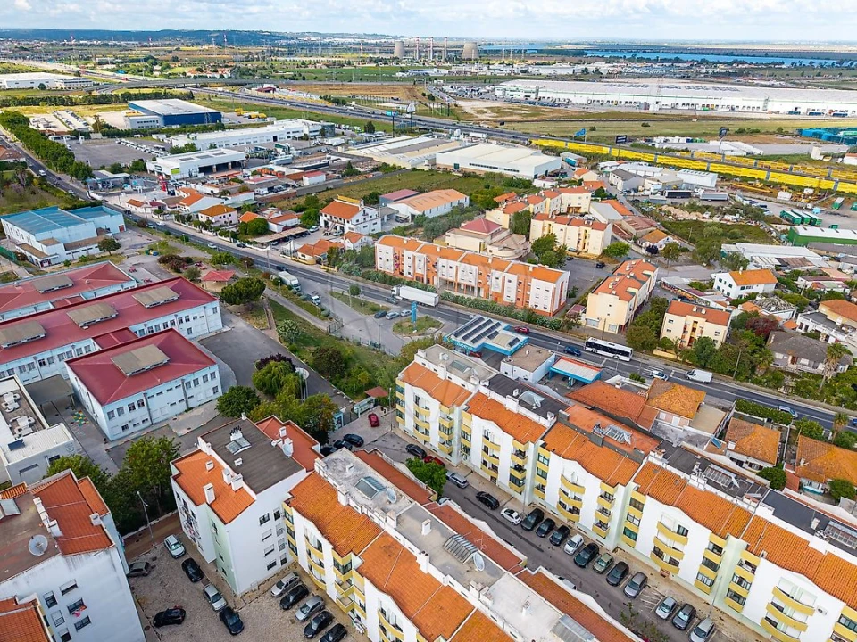 Apartamento T3 para Venda em Castanheira do Ribatejo e Cachoeiras Foto 16
